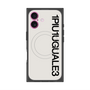 プレミアムスクエアケース with MagSafe［ 1PIU1UGUALE3 - ロゴ vertical - ホワイト ］